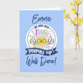 試験の結果は良く行われた、親指を立てる! カード (黄色い花)