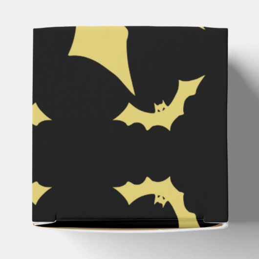 詩人アディエラ・アコーによるハロウィーンの好意ボックス フェイバーボックス (上部)