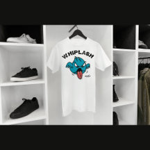 詩人Adiela AkooによるWHIPLASH Tシャツ