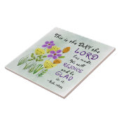 詩篇118:24 今日は主が造った日、 インスピレーション フラワーリング タイル (側面)