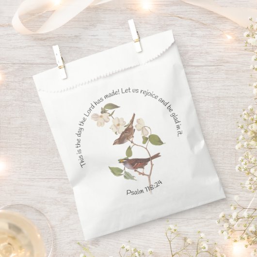 詩篇118:24　聖書の箇所とスズメのペア フェイバーバッグ (クリップ留めされた状態)