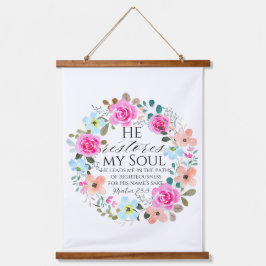 詩篇23:3 – 彼は私の魂を回復するピンクのフローラ聖書 吊り下げ型タペストリー