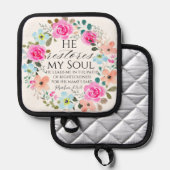 詩篇23:3 – 彼は私の魂を回復するピンクのフローラ聖書 鍋敷き (正面/裏面)