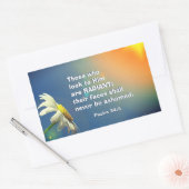 詩篇34:5彼を仰ぐ者は輝く聖書である 長方形シール (封筒)