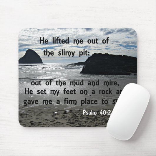 詩篇40:2彼はぬるぬるぬるした穴から私を引き上げた マウスパッド (マウス)