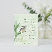 詩編31:25彼女は強さの聖なる書物、 経典で服を着ている ポストカード (スタンド正面)