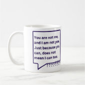 詩考え引用文「お前は俺じゃない」とマグカップ。 コーヒーマグカップ (左)