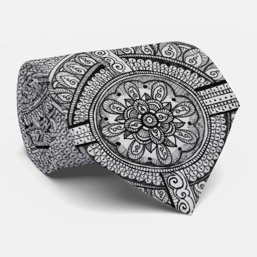 詳細な白黒フローラロゼット曼荼羅 ネクタイ (ロール)