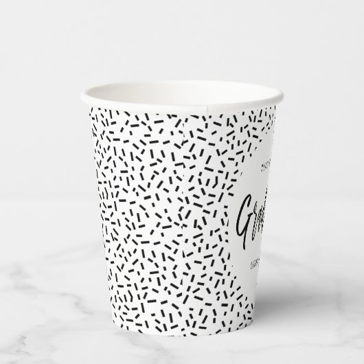 誇らしげにブラシ仕上げ卒業パーティー紙カップ 紙コップ (右)