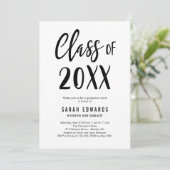 誇らしげにブラッシングされた編集可能なカラー卒業パーティー 招待状 (スタンド正面)