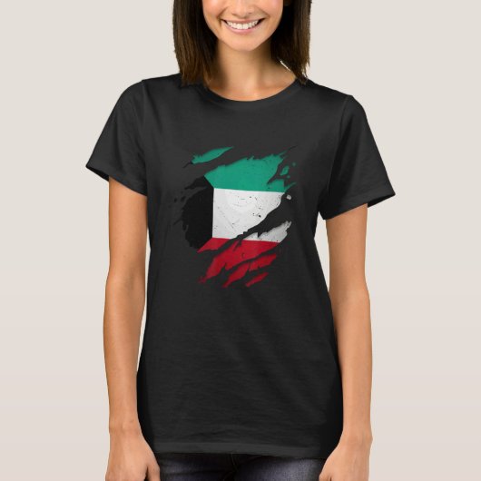 誇りあるクウェートのボロボロに破れたクウェート国旗 Tシャツ (正面)