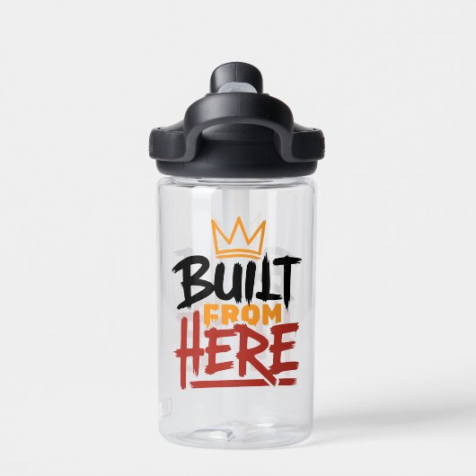 誇りと本物らしさの表現「Built From Here」 ウォーターボトル (背面)