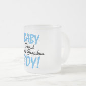 誇りを持ったな曾祖母の男の赤ちゃんのTシャツおよびギフト フロストグラスマグカップ (正面右)