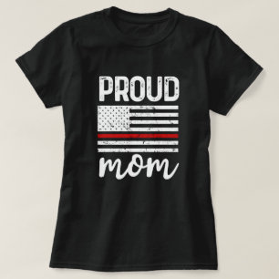 誇りを持ったな消防士のお母さんの米国旗のギフト Tシャツ