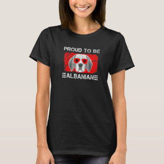 誇りを持ったアルバニア国旗を愛犬アルバニア根 Tシャツ