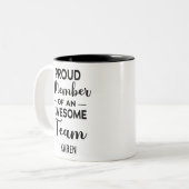 誇りを持ったチームのメン素晴らしバー、名前をカスタムする ツートーンマグカップ (正面左)