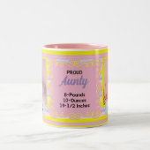 誇りを持ったピンクと黄色の叔母ストライプの2枚の写真 ツートーンマグカップ (中央)