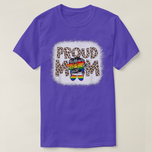 誇りを持ったマムヒョウLGBTQゲイプライドレインボーLGBTモト Tシャツ (デザイン正面)