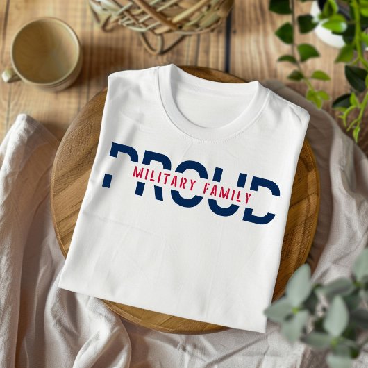 誇りを持った軍隊家族男性へ女性子供 Tシャツ