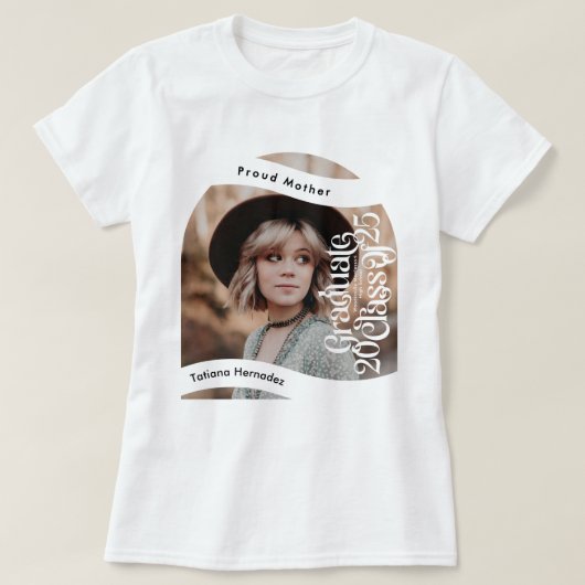 誇りを持ったMOMクラス2025学校卒業写真 Tシャツ (デザイン正面)