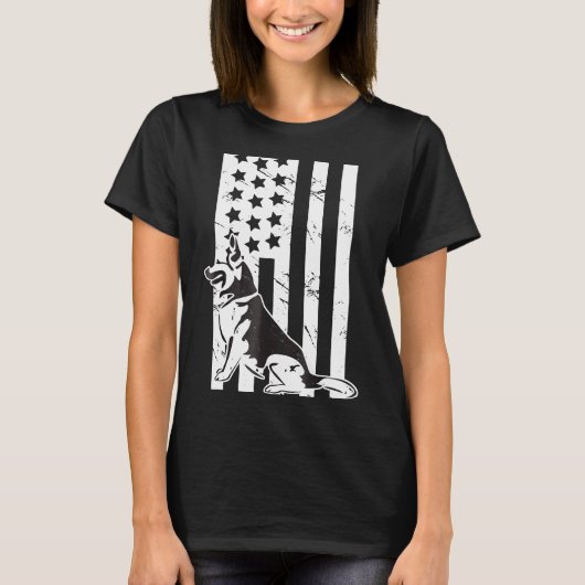 誇り高きジャーマンシェパード アメリカ国旗 Tシャツ (正面)