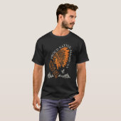 誇り高きネイティブアメリカンの仕事シニアディレクター Tシャツ (正面フル)