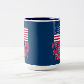 誇り高く新しいアメリカの市民 ツートーンマグカップ (中央)