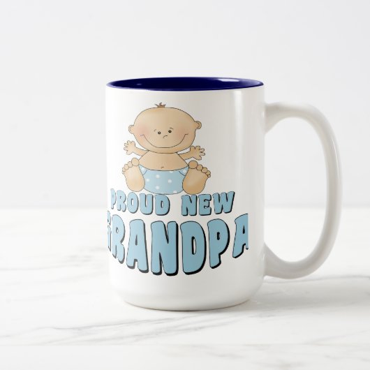 誇り高く新しい祖父の男の子 ツートーンマグカップ (右)