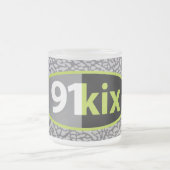 誇大宣伝はNESTOのマグを殺します フロストグラスマグカップ (中央)