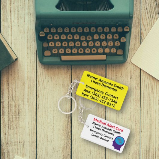 認知症の診断書を持っている キーホルダー