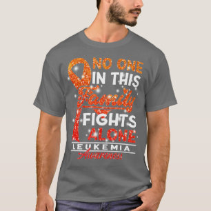 認識度この家族の誰も私L一人で戦わない Tシャツ