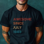 誕生カスタム年誕生日会レトロ素晴らし Tシャツ<br><div class="desc">誕生日パーティーに衣服するのに最適なシャツを探してる?このカスタムのレトロよクールり「以素晴らし来」の誕生Tシャツよ!おもしろいとユニークデザインで頭を回し、特別な日に真の感じスーパースターのように作る。このシャツはレトロインスパイアデザインとはっきりしたあなたの誕生年の「以素晴らし来」を綴るブロック文字を備え後を追ている。このフォントは70年代と80年代のクラシックデザインを思い起こし、タイムレスでトレンディーを兼ね備えている。</div>