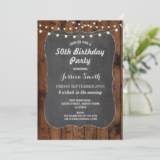 誕生会の素朴なライト木製のチョークの招待 招待状 (スタンド正面)