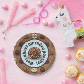 誕生会の青を作る極度の甘味を加えたチョコレート ペーパープレート (パーティー)
