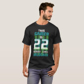 誕生年齢22歳このゲーマーゲーム素晴らしVi Tシャツ (正面フル)