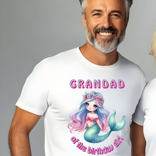 誕生日おめでとう人魚のじいじのTシャツ Tシャツ