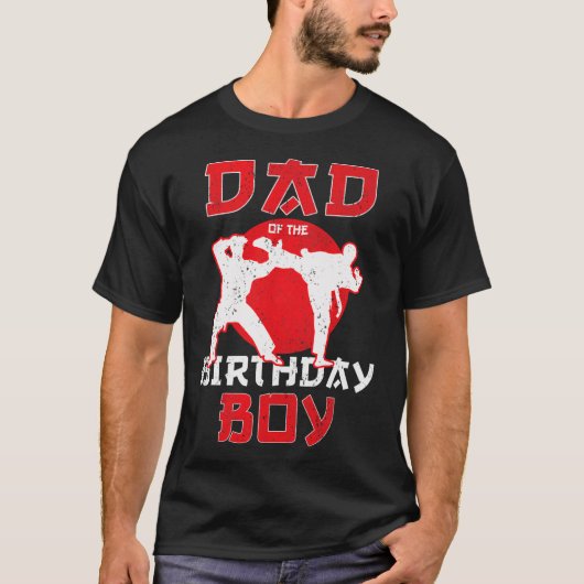 誕生日おめでとう空手テコンドー少年武道パパ Tシャツ (正面)