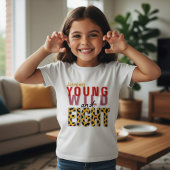 誕生日おめでとう8歳ヒョウ柄テキストデザイン  Tシャツ