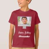 誕生日おめでとう 赤い男の子 Tシャツ (正面)