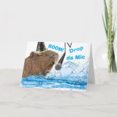 誕生日おもしろいカピバラがマイクを落とす カード (正面)