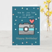 誕生日おもしろいカワイイカメラカメラマンガール   カード (黄色い花)