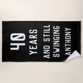 誕生日おもしろいゴルファー40thハッピーパパパー ビーチタオル (正面)