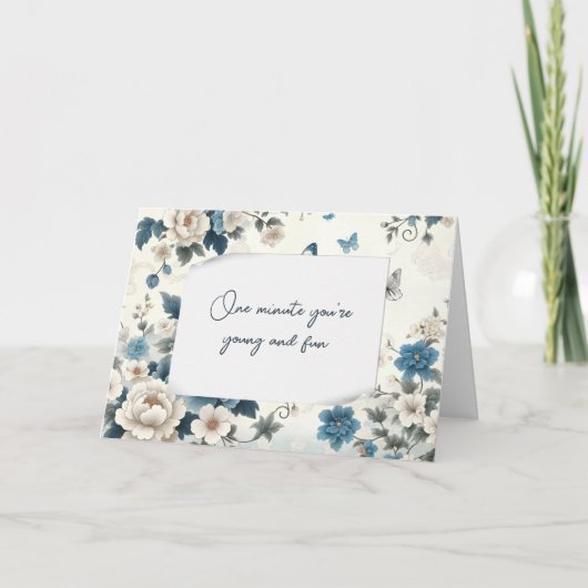 誕生日が古いユーモアの青い陳腐な感じ カード (正面)