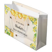 誕生日でこぼこ蜂ハチミツ黄色花模様モノグラム ラージペーパーバッグ (正面アングル)