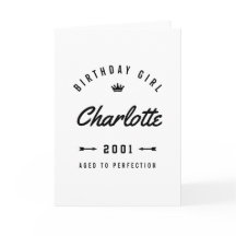 誕生日に憧れて完璧になじむ少女