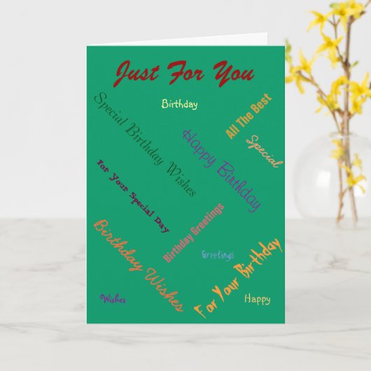 誕生日に色鮮やかな文字で覆われている カード (黄色い花)