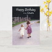 誕生日のいとこのカスタマイズ可能な女の子オンカントリーロード カード (黄色い花)