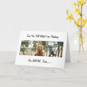 誕生日のための双子と兄弟姉妹のライバルのジョーク カード (黄色い花)