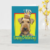 誕生日のカップケーキのAiredale カード (黄色い花)