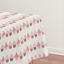 誕生日のカップケーキをミュートにしたトーン テーブルクロス